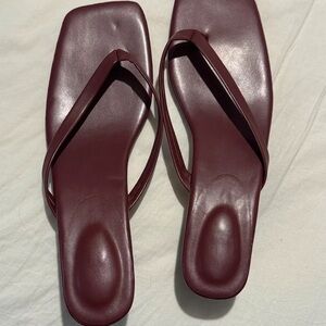 Chic Maroon Women's Heels